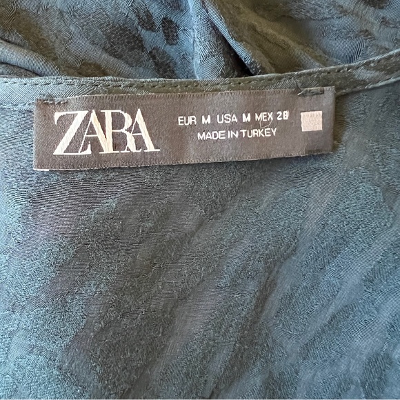 ❤️SOLD❤️ ZARA DRESS VISCOSE DARK TEAL ANIMAL PRINT FIT & FLARE FLOWY SZ MED - Picture 11 of 12